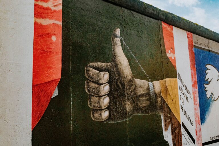 Le mur de Berlin s&rsquo;est effondré