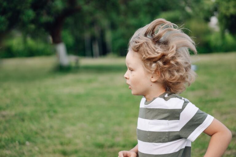 Pourquoi tes cheveux se dressent-ils ?