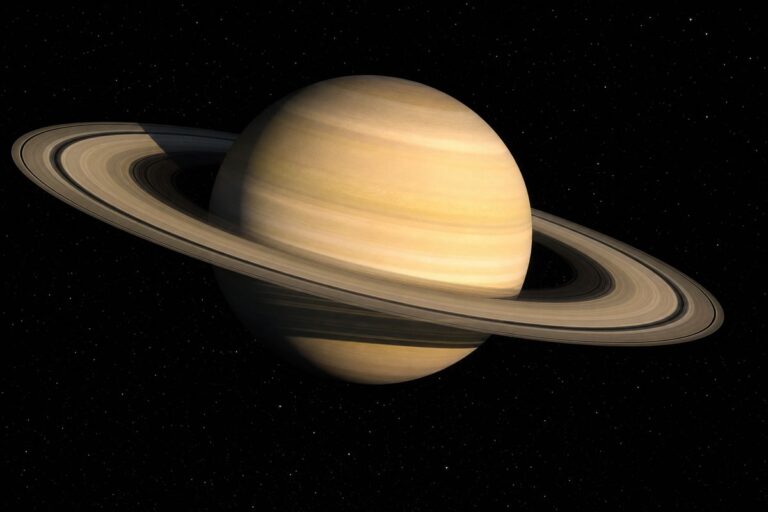 La planète Saturne et ses anneaux